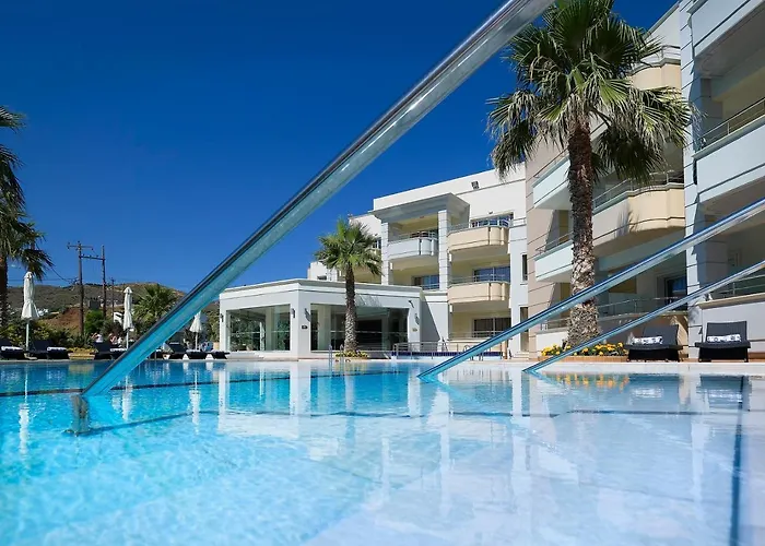 Molos Bay 4*