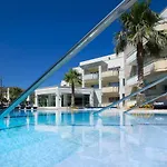 Molos Bay 4*