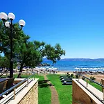 Hotel Molos Bay 4*
