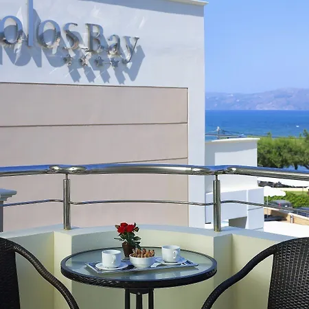Molos Bay فندق
