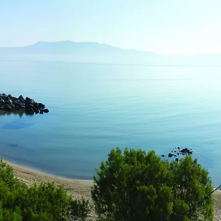 فندق Molos Bay 4*