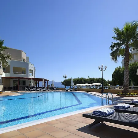 Molos Bay فندق