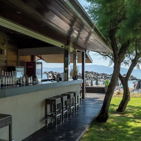 Hotel Molos Bay 4*