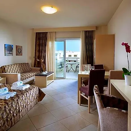 Molos Bay 4*