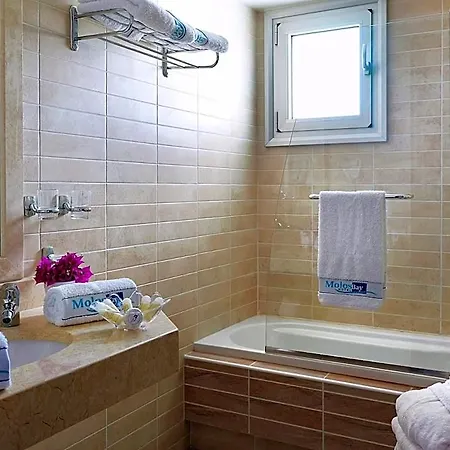 Molos Bay Hotel 4*