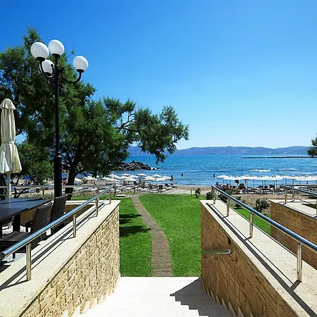 Molos Bay 호텔
