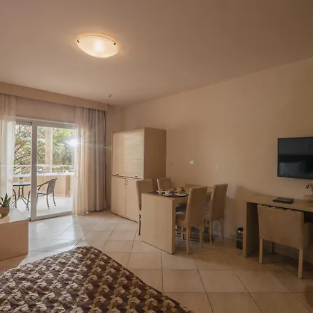 Hotel Molos Bay