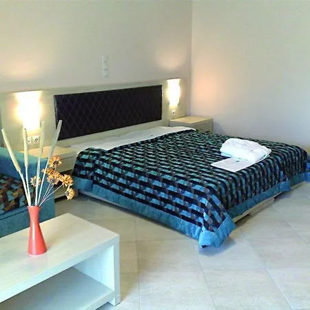 Molos Bay 4*