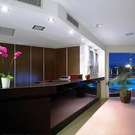 Molos Bay Hotel 4*
