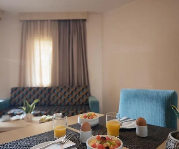 Ξενοδοχείο Molos Bay 4*