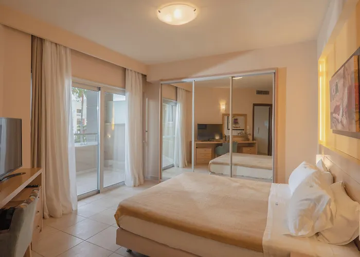 Molos Bay Χανιά