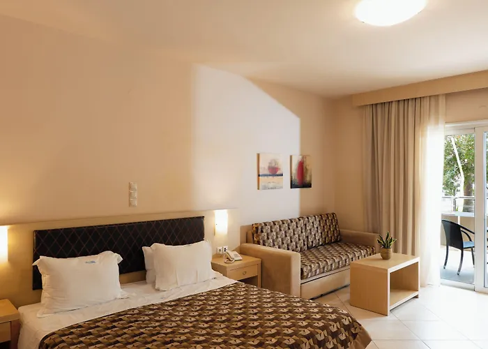 Molos Bay Ξενοδοχείο 4*